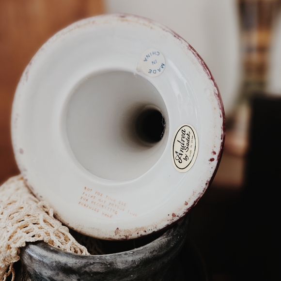 Pair of Vintage "Andrea By Sadek" Ceramic Moody Candle Holders - Picture 4 of 4